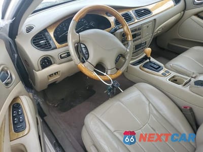 Zdjęcie 8 z 12 samochodu: 2001 JAGUAR S-TYPE VIN:SAJDA01N21FL97347 - miniatura