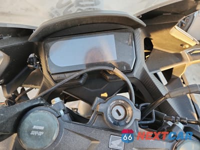 Zdjęcie 7 z 10 samochodu: 2022 HONDA CBR500 RA VIN:MLHPC6253N5301662 - miniatura