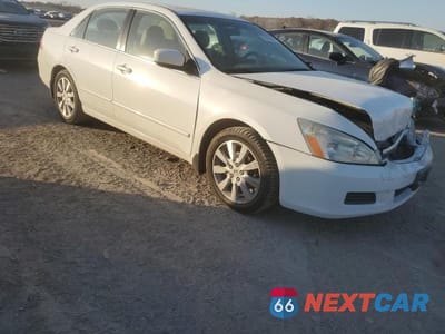 Czwarte zdjęcie samochodu z boku: 2007 HONDA ACCORD EX VIN:1HGCM66527A079782 - miniatura