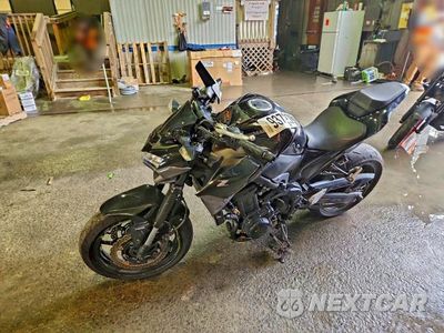 Trzecie zdjęcie samochodu z tyłu: 2024 KAWASAKI ZR900 F VIN:ML5ZRDF13RDA69207 - miniatura
