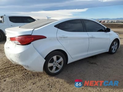 Trzecie zdjęcie samochodu z tyłu: 2013 HYUNDAI ELANTRA GLS VIN:5NPDH4AE8DH240014 - miniatura