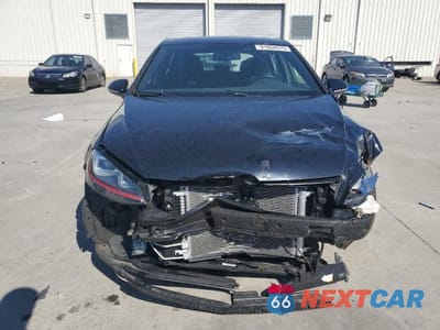 Piąte zdjęcie samochodu w środku: 2017 VOLKSWAGEN GTI S/SE VIN:3VW447AUXHM043850 - miniatura