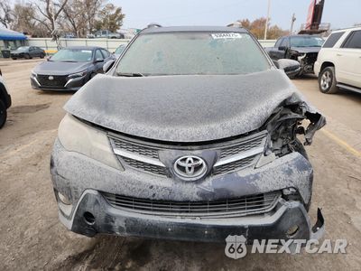 Piąte zdjęcie samochodu w środku: 2014 TOYOTA RAV4 XLE VIN:JTMWFREV1EJ015271 - miniatura