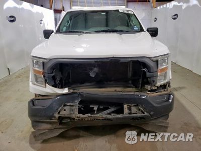 Piąte zdjęcie samochodu w środku: 2022 FORD F150 SUPERCREW VIN:1FTFW1E57NKE11751 - miniatura