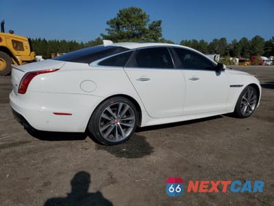 Trzecie zdjęcie samochodu z tyłu: 2019 JAGUAR XJ R - SPORT VIN:SAJWA1C72K8W21171 - miniatura