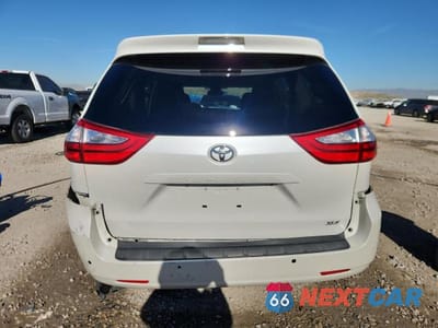 Zdjęcie 6 z 13 samochodu: 2017 TOYOTA SIENNA XLE PREMIUM 8-PASSENGER VIN:5TDYZ3DC5HS859690 - miniatura
