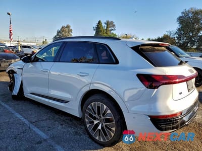 Drugie zdjęcie samochodu z przodu: 2024 AUDI Q8 E-TRON PRESTIGE VIN:WA16AAGE7RB016268 - miniatura