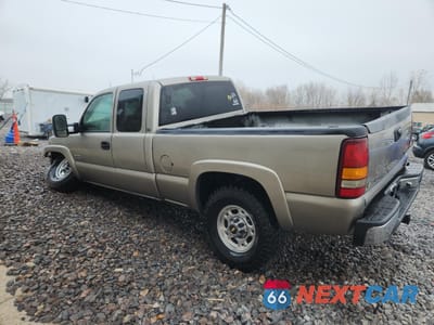 Drugie zdjęcie samochodu z przodu: 2002 CHEVROLET SILVERADO K2500 HEAVY DUTY VIN:1GCHK29G42E105798 - miniatura