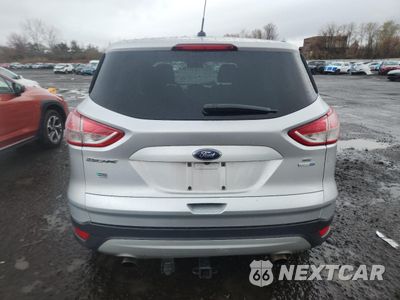 Zdjęcie 6 z 13 samochodu: 2016 FORD ESCAPE SE VIN:1FMCU9GX1GUB75266 - miniatura