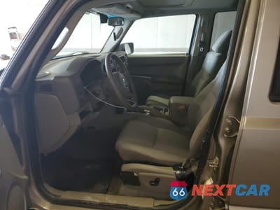 Zdjęcie 7 z 15 samochodu: 2006 JEEP COMMANDER VIN:1J8HG48N16C323009 - miniatura