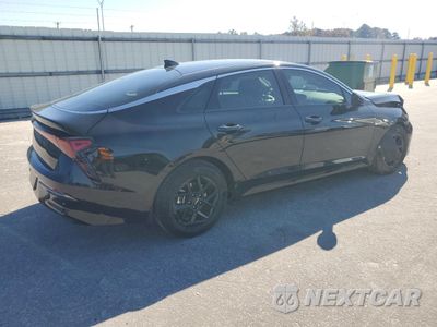 Trzecie zdjęcie samochodu z tyłu: 2025 KIA K5 LXS VIN:KNAG24J73S5371992 - miniatura