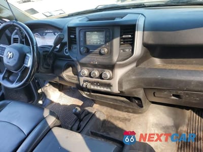 Zdjęcie 8 z 13 samochodu: 2019 RAM 3500 VIN:3C7WRTAL8KG553118 - miniatura