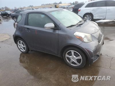 Czwarte zdjęcie samochodu z boku: 2013 TOYOTA SCION IQ VIN:JTNJJXB05DJ024409 - miniatura