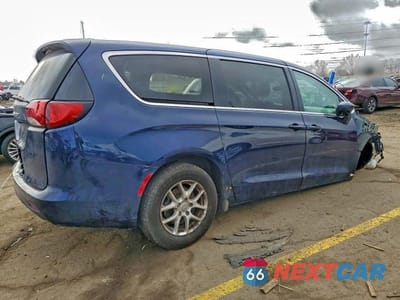 Trzecie zdjęcie samochodu z tyłu: 2020 CHRYSLER VOYAGER LXI VIN:2C4RC1DG2LR163688 - miniatura