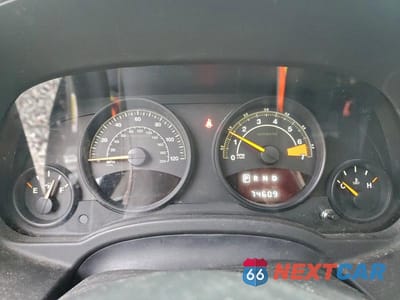 Zdjęcie 9 z 13 samochodu: 2016 JEEP PATRIOT LATITUDE VIN:1C4NJRFB2GD500647 - miniatura