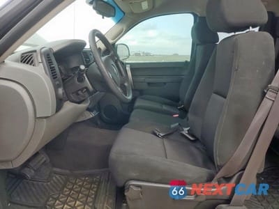Zdjęcie 7 z 12 samochodu: 2013 GMC SIERRA C1500 SL VIN:1GTR1UEA2DZ135124 - miniatura