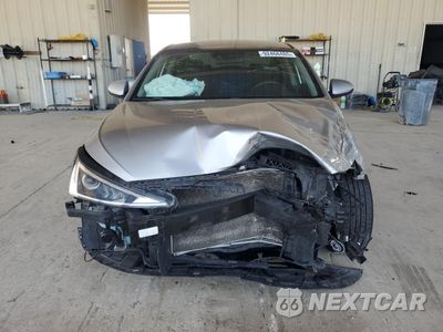 Piąte zdjęcie samochodu w środku: 2020 HYUNDAI ELANTRA SEL VIN:5NPD84LF1LH581999 - miniatura