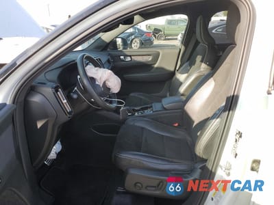 Zdjęcie 7 z 13 samochodu: 2020 VOLVO XC40 T5 R-DESIGN VIN:YV4162UM1L2246315 - miniatura