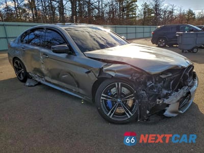 Czwarte zdjęcie samochodu z boku: 2019 BMW M5 VIN:WBSJF0C59KB447081 - miniatura