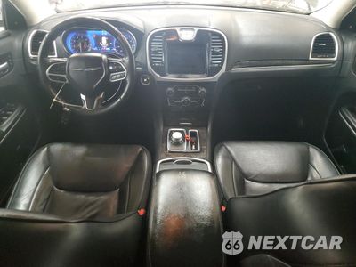 Zdjęcie 8 z 12 samochodu: 2020 CHRYSLER 300 LIMITED VIN:2C3CCAKGXLH124480 - miniatura