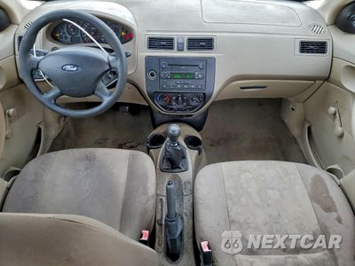 Zdjęcie 8 z 12 samochodu: 2007 FORD FOCUS ZX4 VIN:1FAFP34N27W113930 - miniatura