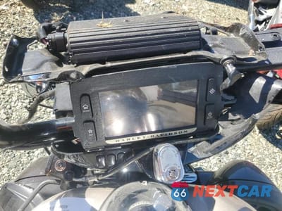 Zdjęcie 7 z 9 samochodu: 2018 HARLEY-DAVIDSON FLHTK ULTRA LIMITED VIN:1HD1KED16JB664404 - miniatura