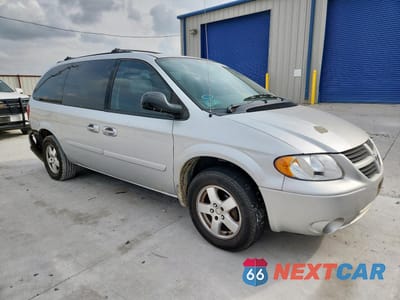 Czwarte zdjęcie samochodu z boku: 2005 DODGE GRAND CARAVAN SXT VIN:2D4GP44L45R411567 - miniatura