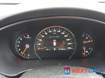 Zdjęcie 9 z 13 samochodu: 2018 KIA SORENTO SX VIN:5XYPKDA51JG375174 - miniatura