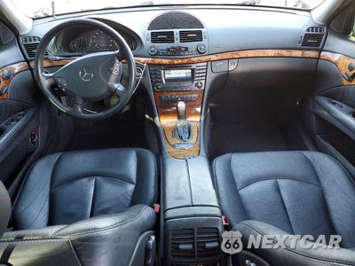 Zdjęcie 8 z 14 samochodu: 2003 MERCEDES-BENZ E 500 VIN:WDBUF70JX3A149823 - miniatura