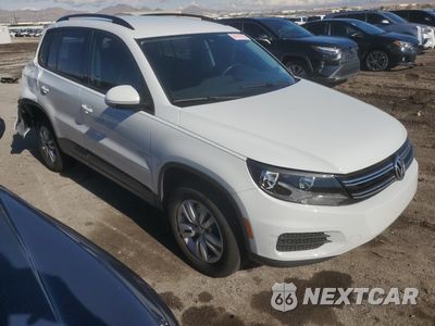 Czwarte zdjęcie samochodu z boku: 2016 VOLKSWAGEN TIGUAN S VIN:WVGAV7AX7GW515753 - miniatura