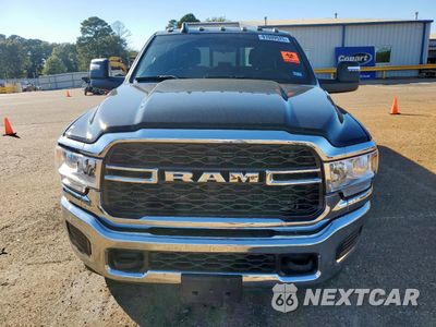 Piąte zdjęcie samochodu w środku: 2024 RAM 2500 TRADESMAN VIN:3C6UR5HL1RG306031 - miniatura