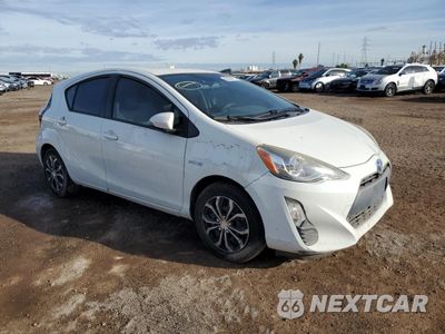 Czwarte zdjęcie samochodu z boku: 2016 TOYOTA PRIUS C VIN:JTDKDTB39G1115884 - miniatura