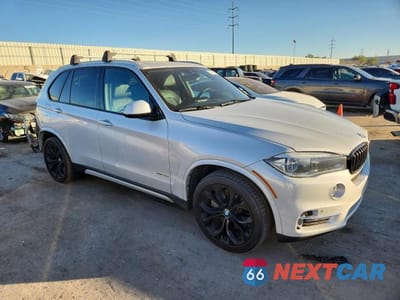 Czwarte zdjęcie samochodu z boku: 2018 BMW X5 XDRIVE50I VIN:5UXKR6C58J0U14555 - miniatura