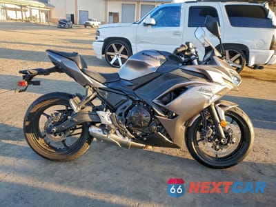 2021 KAWASAKI EX650 N ML5EXEN14MDA25172 - główne zdjęcie licytacji z USA - miniatura