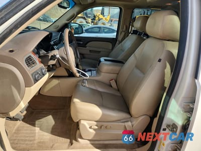 Zdjęcie 7 z 14 samochodu: 2013 CHEVROLET AVALANCHE LTZ VIN:3GNTKGE78DG272519 - miniatura