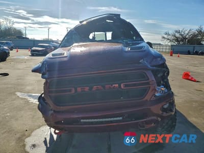 Piąte zdjęcie samochodu w środku: 2022 RAM 1500 BIG HORN/LONE STAR VIN:1C6SRFFT6NN162428 - miniatura