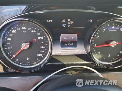 Zdjęcie 9 z 13 samochodu: 2018 MERCEDES-BENZ E 300 VIN:WDDZF4JB3JA477780 - miniatura