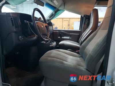 Zdjęcie 7 z 12 samochodu: 2023 CHEVROLET EXPRESS G3500 DELIVERY VAN VIN:1GCZGHFP5P1166170 - miniatura