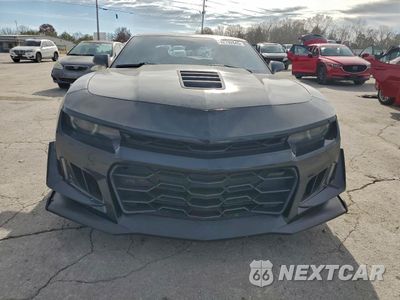 Piąte zdjęcie samochodu w środku: 2015 CHEVROLET CAMARO SS VIN:2G1FG1EW7F9286557 - miniatura