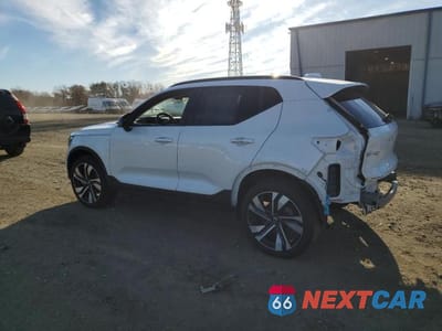 Drugie zdjęcie samochodu z przodu: 2025 VOLVO XC40 PLUS VIN:YV4L12UC7S2491410 - miniatura