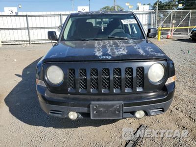 Piąte zdjęcie samochodu w środku: 2012 JEEP PATRIOT LATITUDE VIN:1C4NJPFB3CD706591 - miniatura