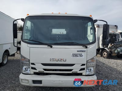 Piąte zdjęcie samochodu w środku: 2022 ISUZU NQR FLATBED TRUCK VIN:54DE5W1LXNSR02777 - miniatura
