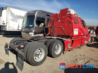 Czwarte zdjęcie samochodu z boku: 2018 VOLVO VN VNL VIN:4V4NC9EHXJN999316 - miniatura