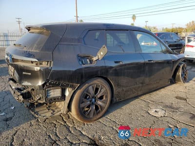 Trzecie zdjęcie samochodu z tyłu: 2024 BMW IX XDRIVE50 VIN:WB523CF04RCN52035 - miniatura