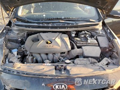 Zdjęcie 11 z 15 samochodu: 2017 KIA FORTE LX VIN:KNAFK5A84H5721553 - miniatura