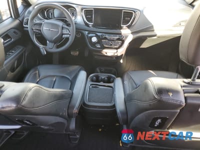 Zdjęcie 8 z 14 samochodu: 2023 CHRYSLER PACIFICA HYBRID TOURING L VIN:2C4RC1L7XPR622716 - miniatura