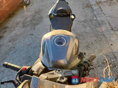 Piąte zdjęcie samochodu w środku: 2022 HONDA CBR500 RA VIN:MLHPC6253N5301662 - miniatura