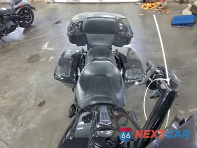 Piąte zdjęcie samochodu w środku: 2018 HARLEY-DAVIDSON FLHXS STREET GLIDE SPECIAL VIN:1HD1KRC11JB613269 - miniatura