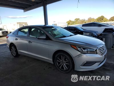 Czwarte zdjęcie samochodu z boku: 2016 HYUNDAI SONATA SE VIN:5NPE24AF4GH383691 - miniatura