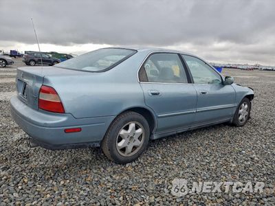 Trzecie zdjęcie samochodu z tyłu: 1995 HONDA ACCORD EX VIN:1HGCE6664SA031750 - miniatura